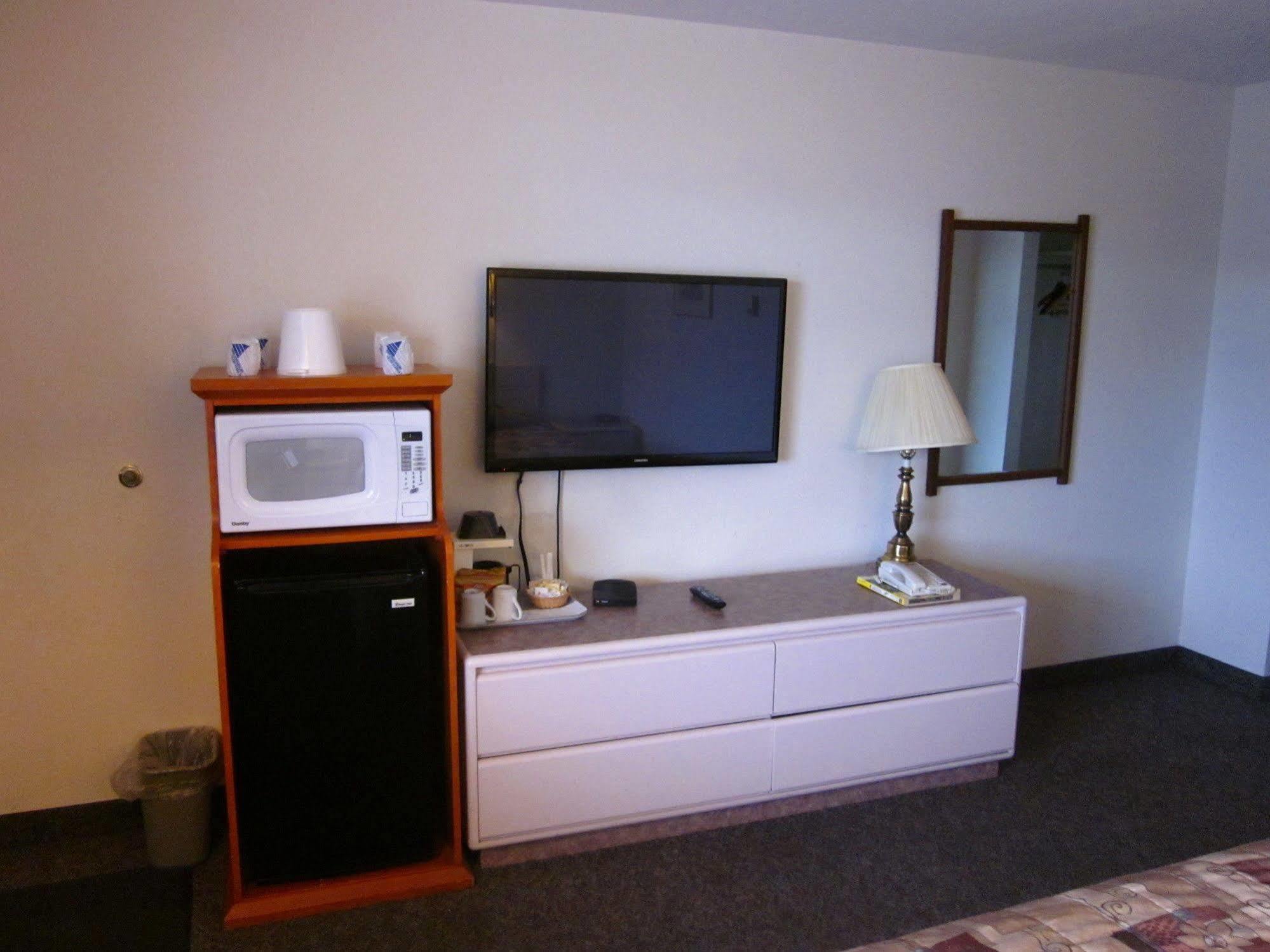 Chinook Motel Lethbridge Εξωτερικό φωτογραφία